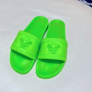 Versace pool slide, 13